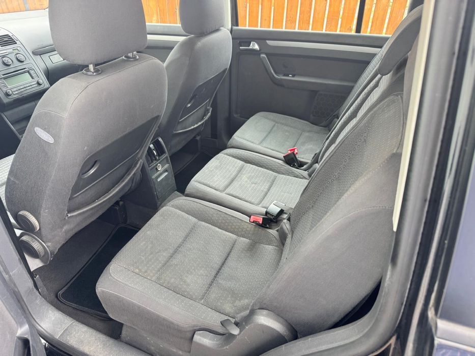 VOLKSWAGEN Touran 2005 — imagine 5