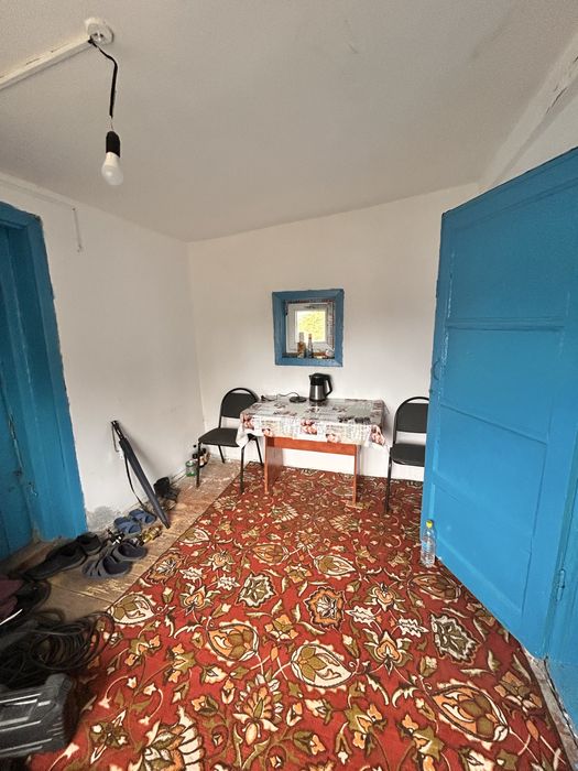 Продам дом и откормочную базу.