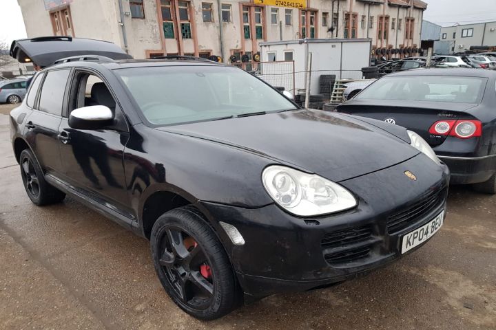 Pompa recirculare apa Porsche Cayenne 955