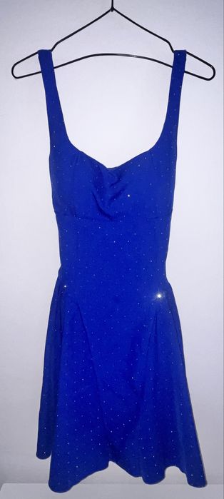 Rochie scurta.
