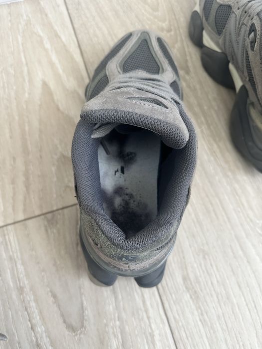 Продются кроссовки New Balance 9060