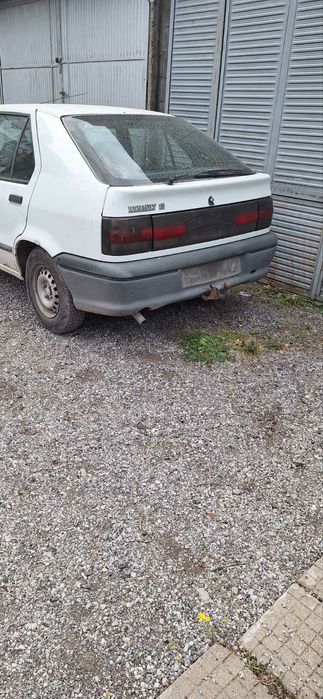 Продавам рено 19