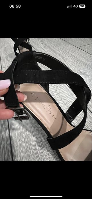 Sandale elegante cu toc subtire