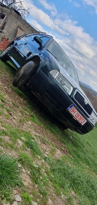 Vând skoda 4x4 19 axr în stare perfectă  nu sau scos nr rosii