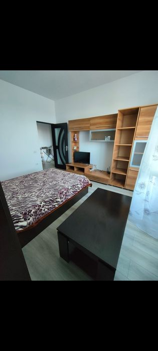 Închiriez garsonieră