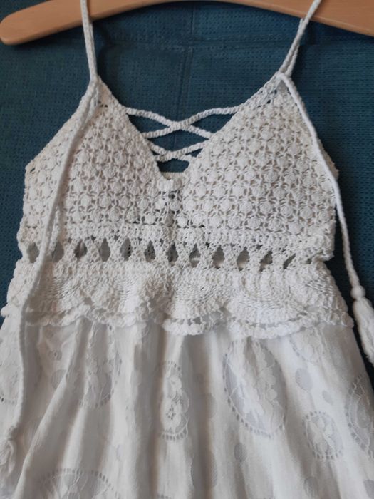 Бяла лятна рокля