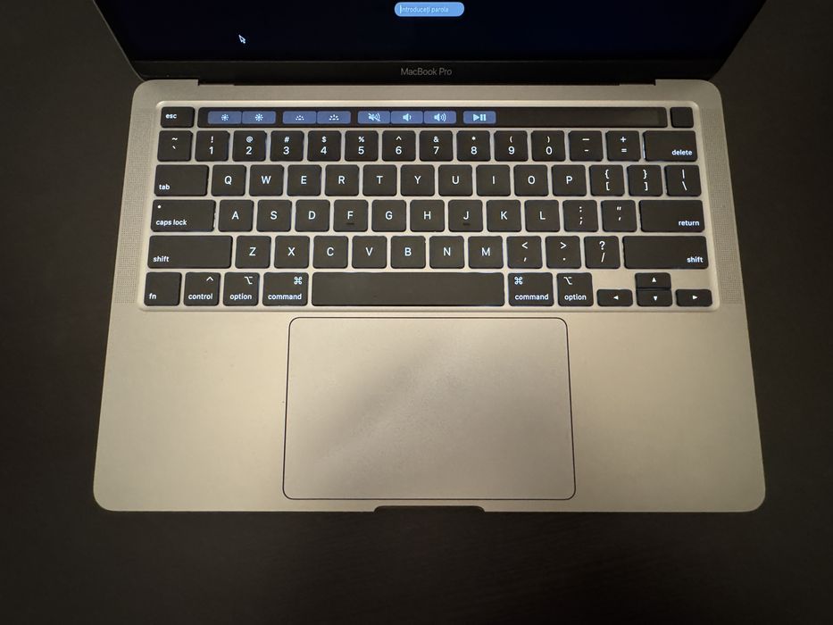 Macbook Pro 13 inch impecabil ca Nou