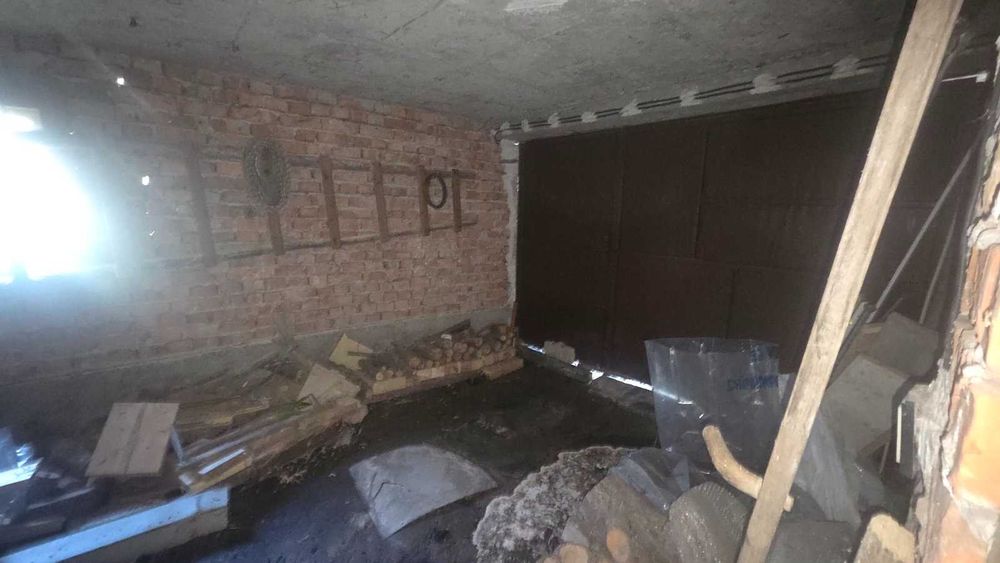 Къща срещу Сентръл парк Нови Хан