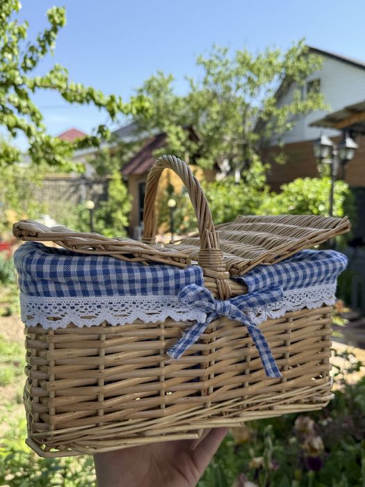 Корзина плетенная