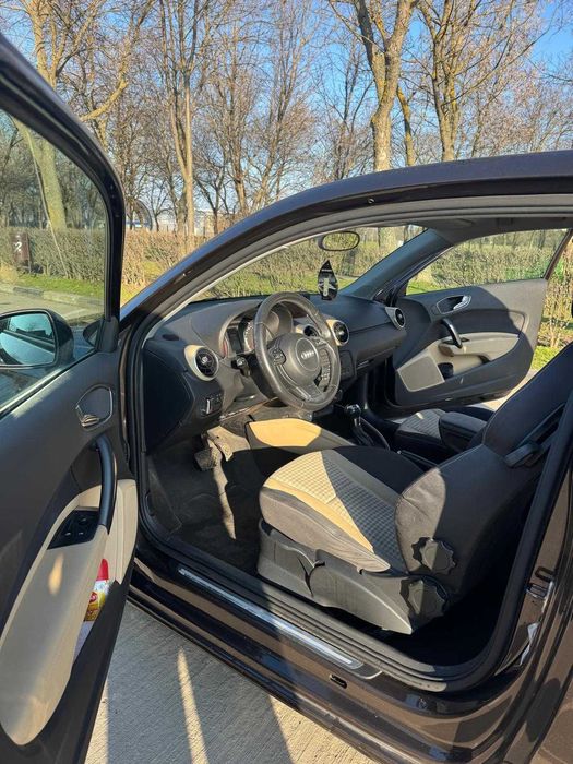 Vand Audi A1 benzina