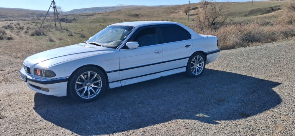 Продам  срочно BMW E38