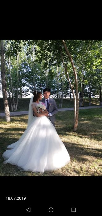 Роскошное свадебное платье 2в1