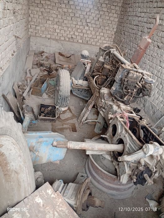 Traktor Sotiladi MTZ 80