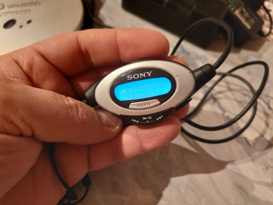 CD плеер Sony D-EJ915 Digital MEGA BASS Malaysia