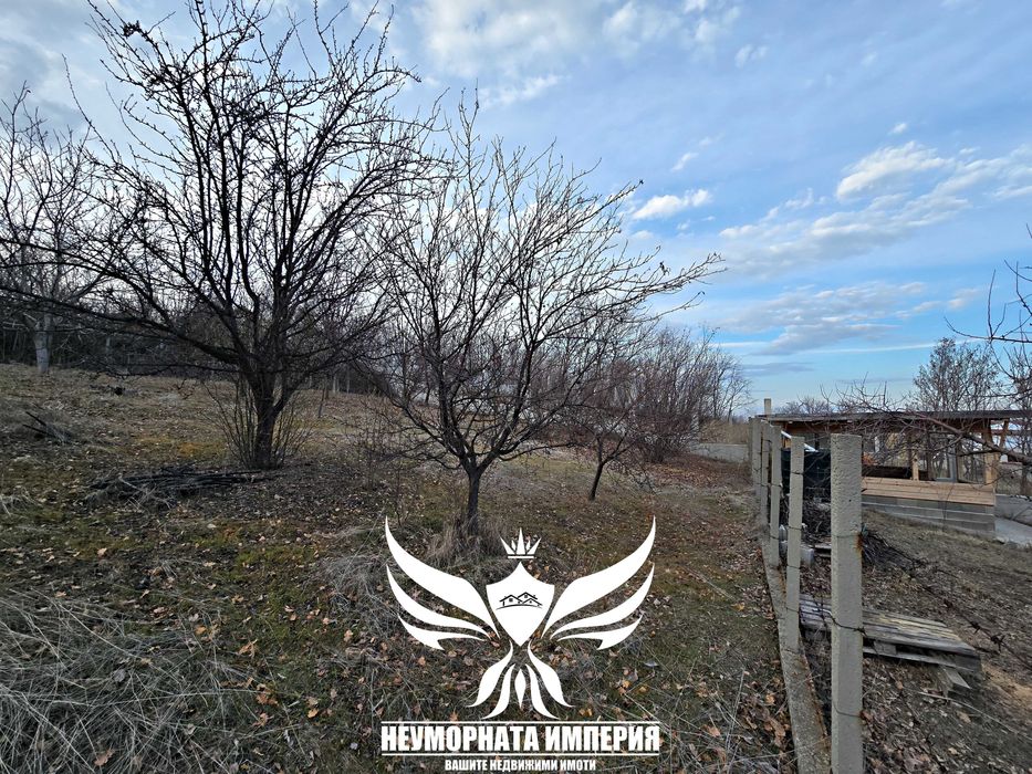 Продавам парцел/земя 900кв.м. в гр.Асеновград, кв.Долни Воден