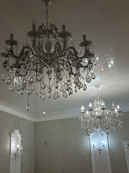 Продам люстры большие 2 люстры