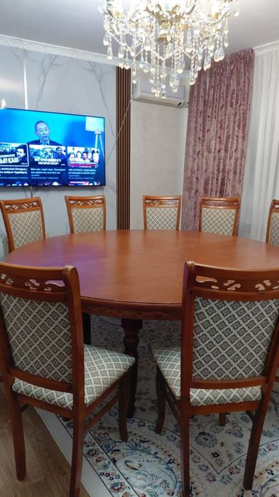 Дөңгелек үстел сатылады. Бағасы 70мын