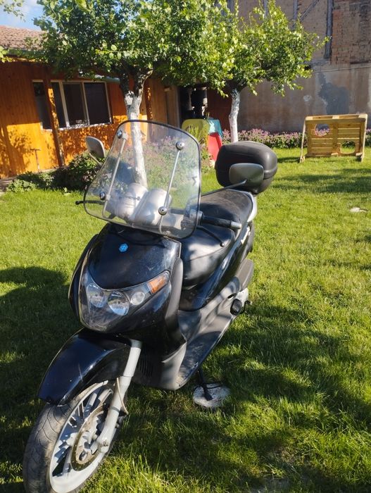 Piaggio Beverly 200