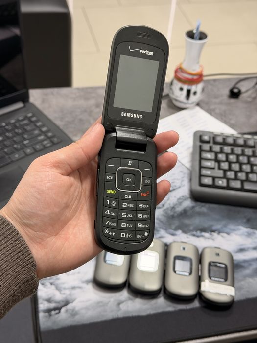 Perfectum Samsung Verizon Gusto 2 + bonus nomer