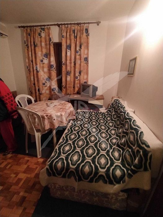 Дава се под наем Двустаен апартамент в к.к. Св.Св. Константин и Елена - 50 кв.м за 400 € - Снимка #1