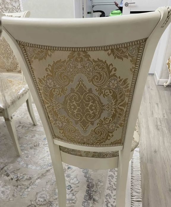 Стулья гостиные 14 штук