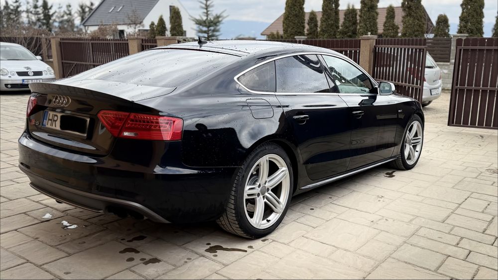 Audi S5  2012  333CP Quattro