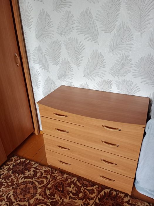 Продам спальный гарнитур