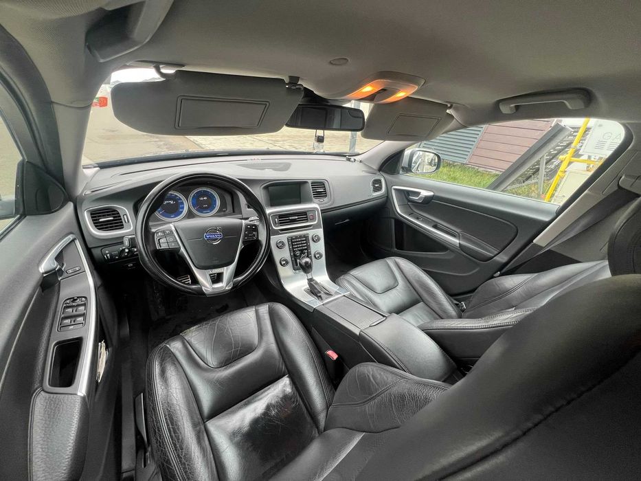 VOLVO S60 2011 — imagine 5