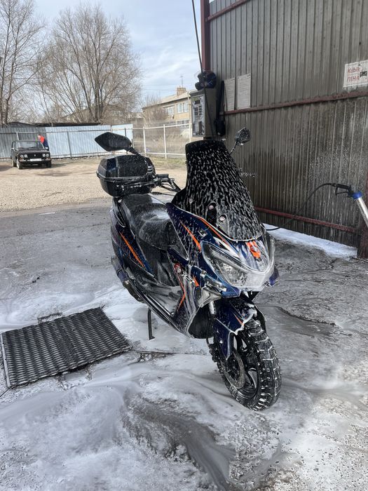 Скутер Maxi 150куб