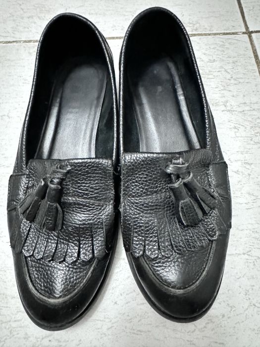 Продам лоферы кожаные и туфли