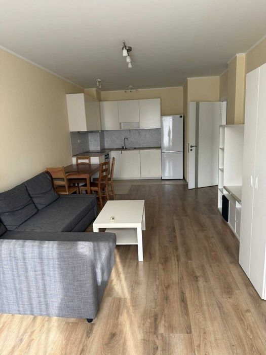 Прекрасен двустаен апартамент в Младост 1А !