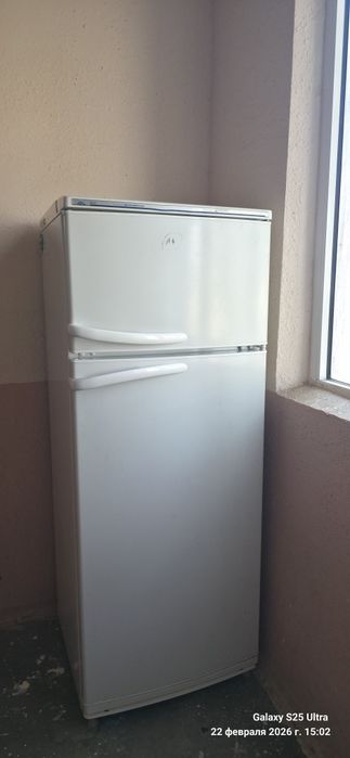 Продаётся не рабочий холодильник Atlant