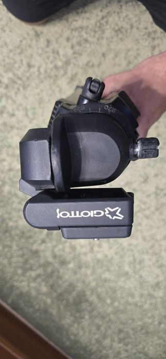 Trepied foto sau pt. nivela laser Giottos