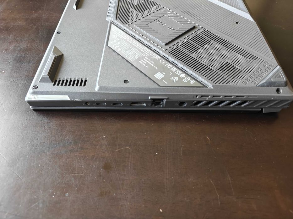 Геймърски лаптоп Asus Core i7-13650HX, 64GB RAM, NVIDIA 4600, 1 TB SSD