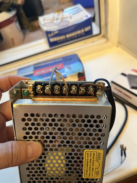 Блок питания, 220/ 12 В AC/DC