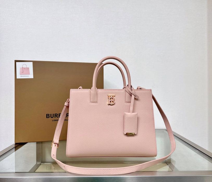Geanta Burberry