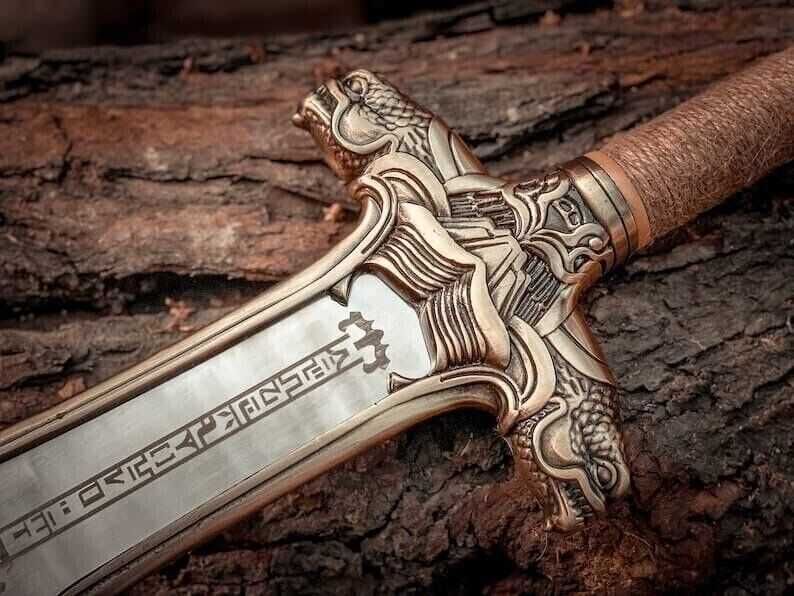 Меч с поставка Конан Варварина Conan the Barbarian Atlantean Sword