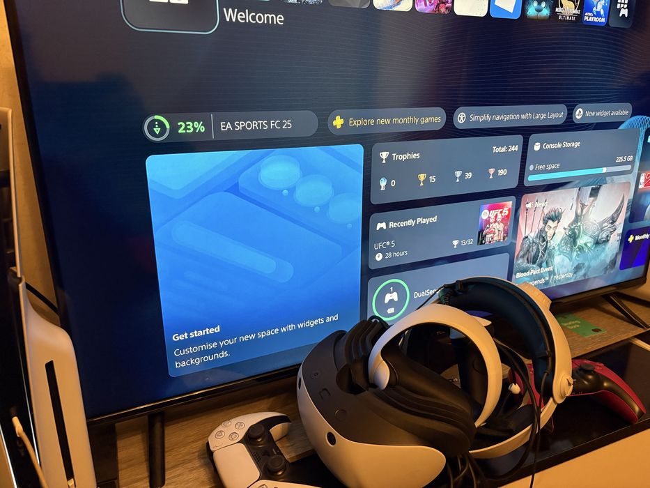 Продавам PS5 + VR