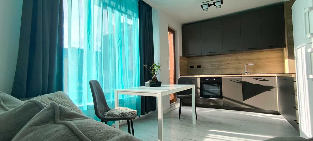 Тристаен апартамент в Манастирски ливади на ул.Иван Сусанин и гараж