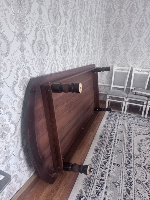 Длинный стол для зала