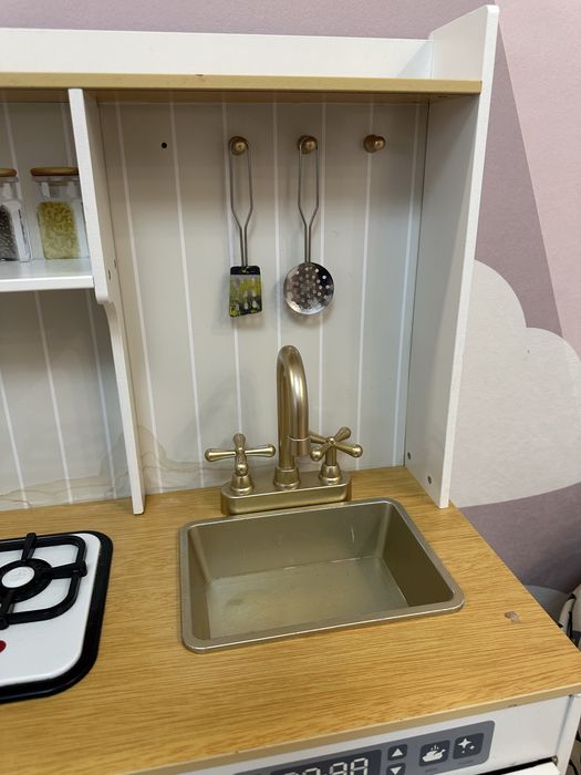 Детская кухня из дерево