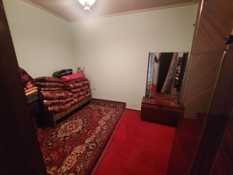 Срочно Payariq shahrida 8 sotixli hovli sotiladi srochno