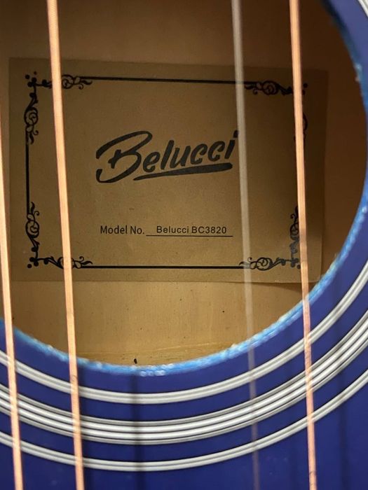 Gitara sotiladi srochno