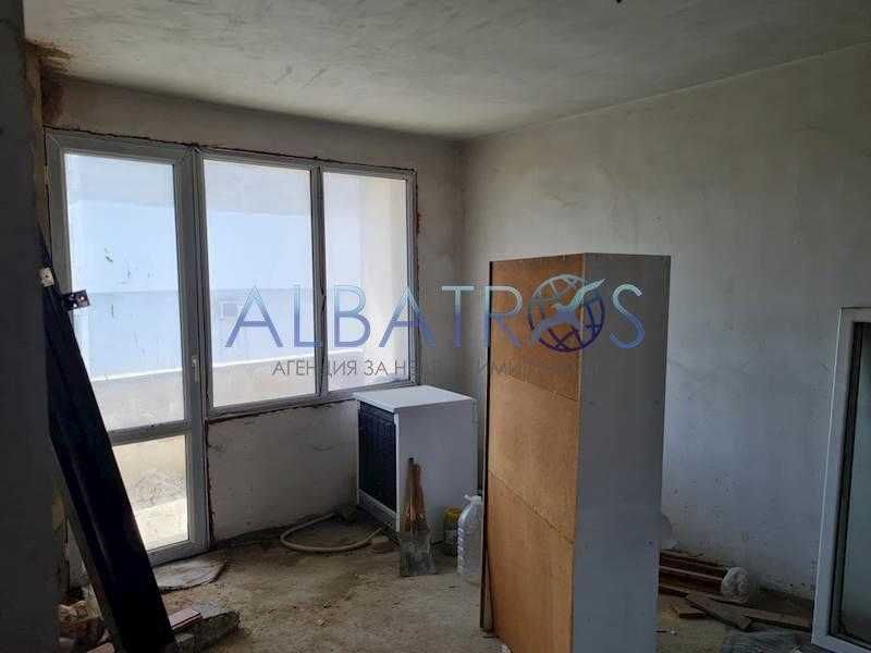 Продава се Двустаен апартамент в Варна, Колхозен пазар - 79 кв.м за 1298 €/кв.м - Снимка #1