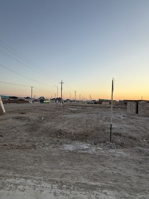 10 соттық жер сатылады.