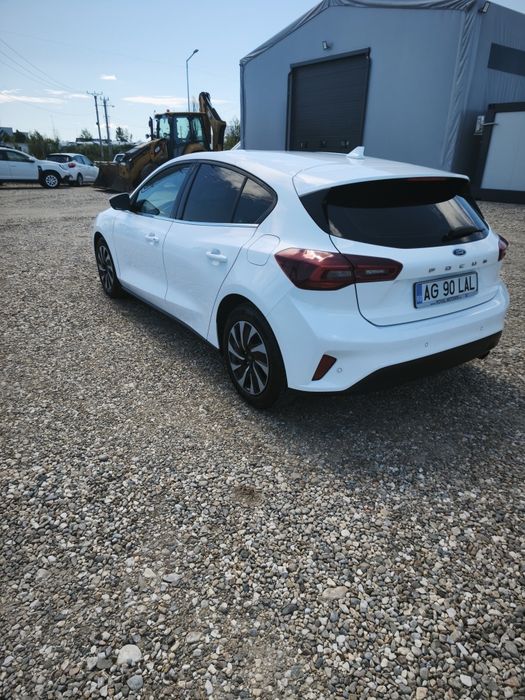 FORD Focus 2022 — imagine 5