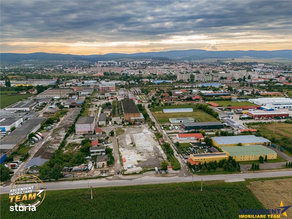 FILM! 4.600mp,aria industriala,utilitati aproape:hala,depozit,service