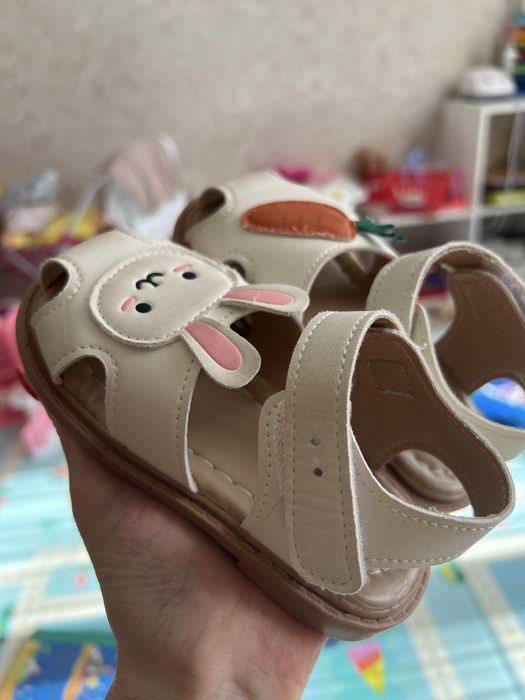 Сандали для девочки