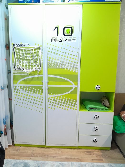 Продам шкаф для мальчика