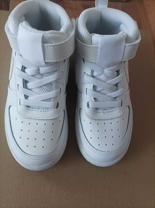 Nike нови маратонки N25,26